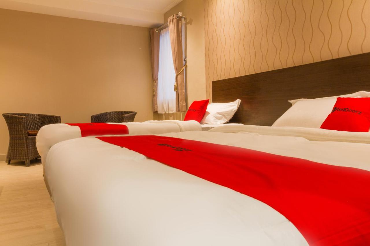 Reddoorz Plus @ Dipatiukur Bandung Dış mekan fotoğraf